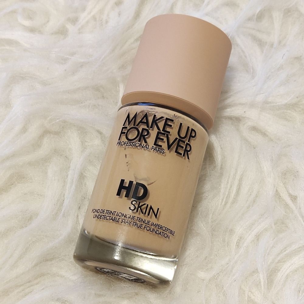 HD skin undetectable stay true foundation in 2N26